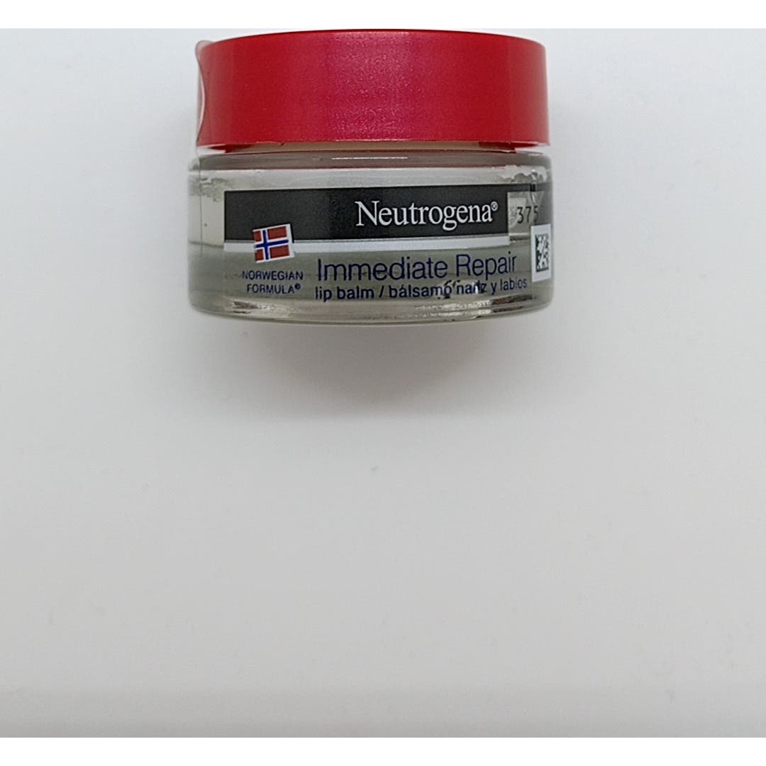 Neutrogena® Immediate Repair Bálsamo Nariz y Labios 15ml