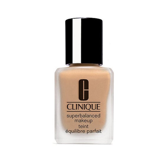 Clinique Superbalanced Makeup 08